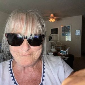 Meet your Posher, Linda